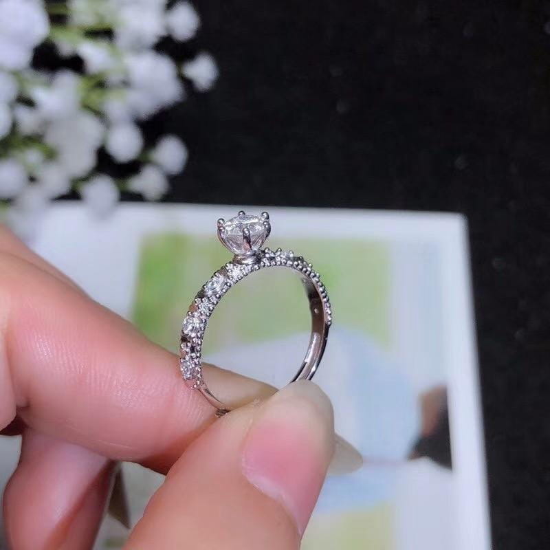 Platinum Plated Silver Vintage Moissanite Ring 0.5ct Moissanite Engagement Rings & Jewelry | Luxus Moissanite