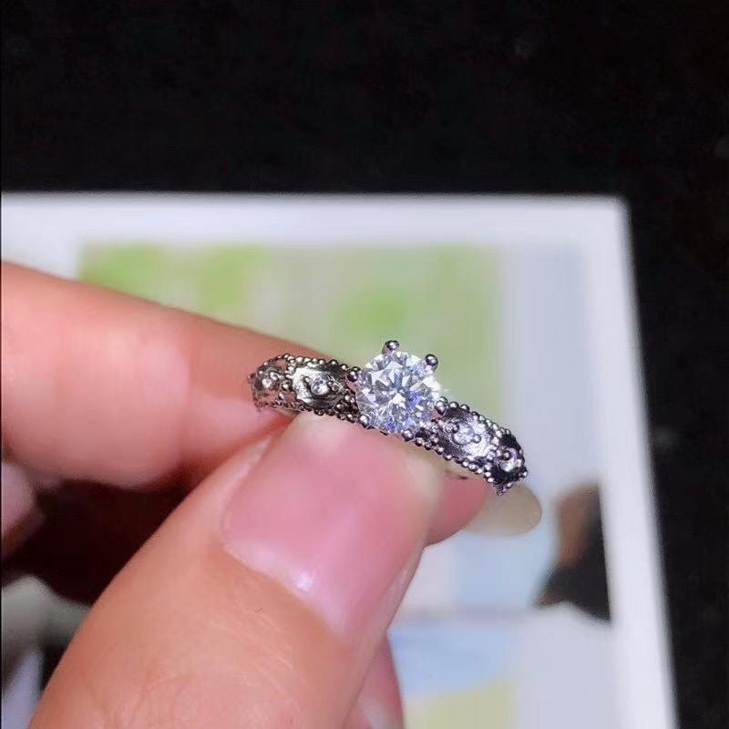 Platinum Plated Silver Vintage Moissanite Ring 0.5ct Moissanite Engagement Rings & Jewelry | Luxus Moissanite