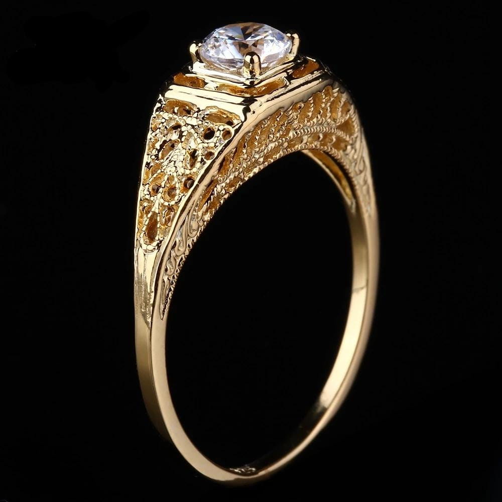 10k Yellow Gold Vintage / Unique Moissanite Ring 0.4ct Moissanite Engagement Rings & Jewelry | Luxus Moissanite | Unique Engagement Rings Vintage