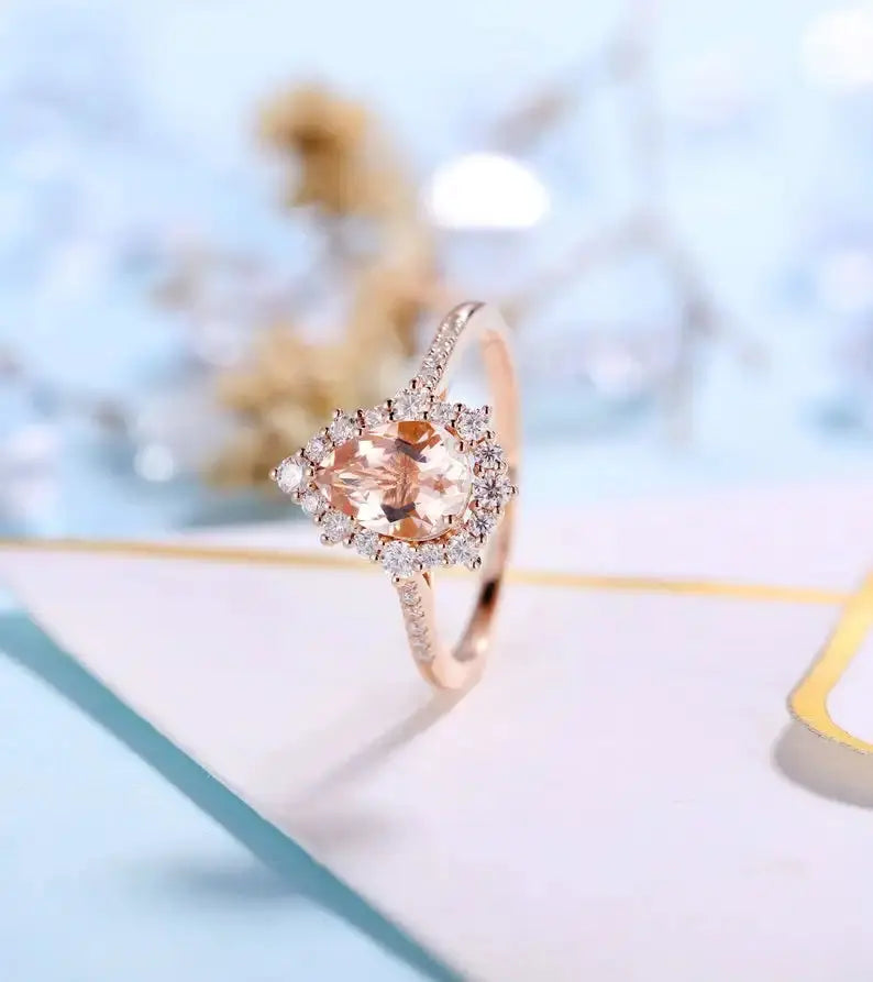 14K ROSE GOLD PEAR CUT HALO ENGAGEMENT RING 1.25ct Moissanite Engagement Rings & Jewelry | Luxus Moissanite