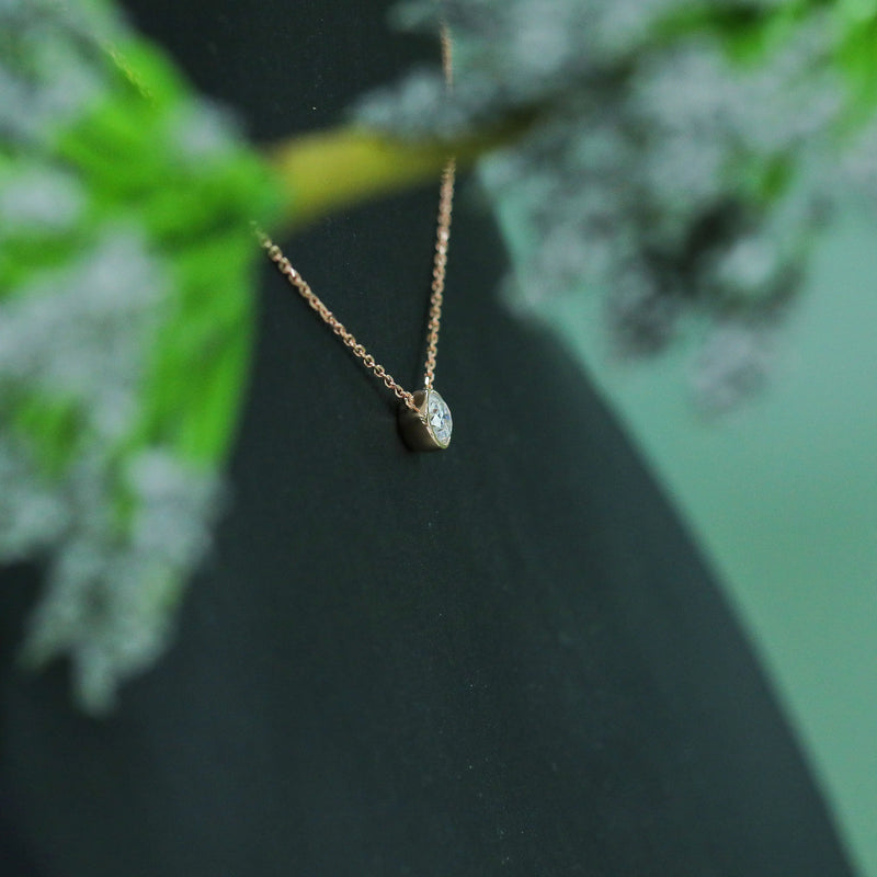14k Rose / White / Yellow Gold Moissanite Necklace Bezel Set 0.4ct Moissanite Engagement Rings & Jewelry | Luxus Moissanite
