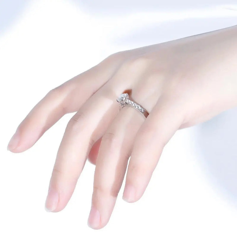 14k White Gold Moissanite Ring 0.6ct Center Stone Moissanite Engagement Rings & Jewelry | Luxus Moissanite