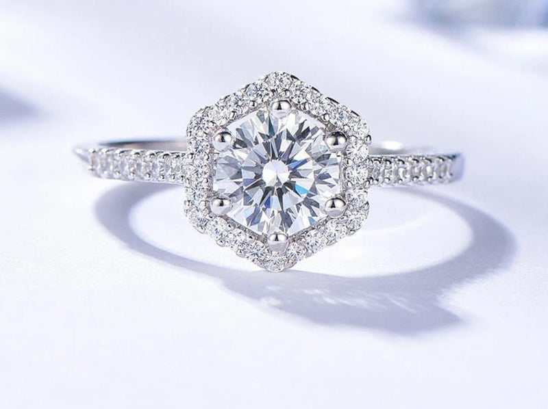 Platinum Plated Silver Halo Moissanite Ring 0.8ct Moissanite Engagement Rings & Jewelry | Luxus Moissanite