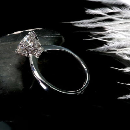 Platinum Plated Silver Vintage Moissanite Ring 1ct Center Stone Moissanite Engagement Rings & Jewelry | Luxus Moissanite