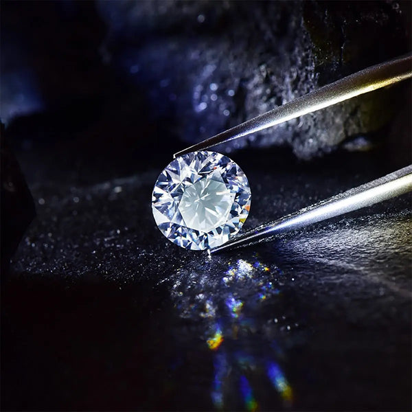 Round Cut Moissanite Loose Stones 5mm (0.5ct) - 12mm (6ct) options - DE Moissanite Engagement Rings & Jewelry | Luxus Moissanite