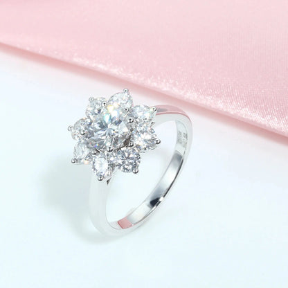 SUNFLOWER HALO MOISSANITE ENGAGEMENT RING 1CT Moissanite Engagement Rings & Jewelry | Luxus Moissanite | Halo Moissanite Rings