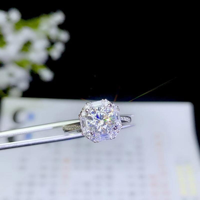 White Gold Plated Silver Halo Moissanite Ring 1ct Center Stone Moissanite Engagement Rings & Jewelry - Trendy Engagement Ring | Luxus Moissanite