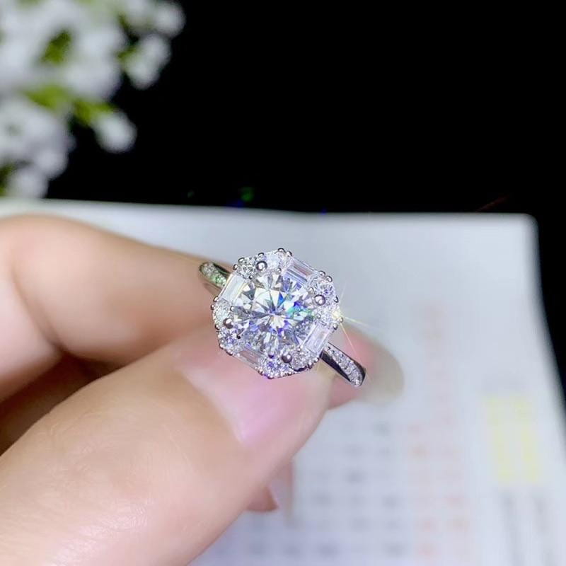 White Gold Plated Silver Halo Moissanite Ring 1ct Center Stone Moissanite Engagement Rings & Jewelry - Trendy Engagement Ring | Luxus Moissanite