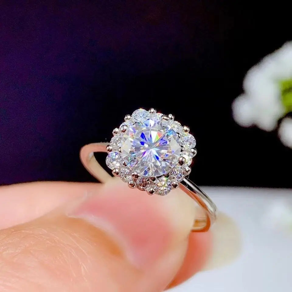 White Gold Plated Silver Halo Moissanite Ring 1ct Center Stone Moissanite Engagement Rings & Jewelry | Luxus Moissanite