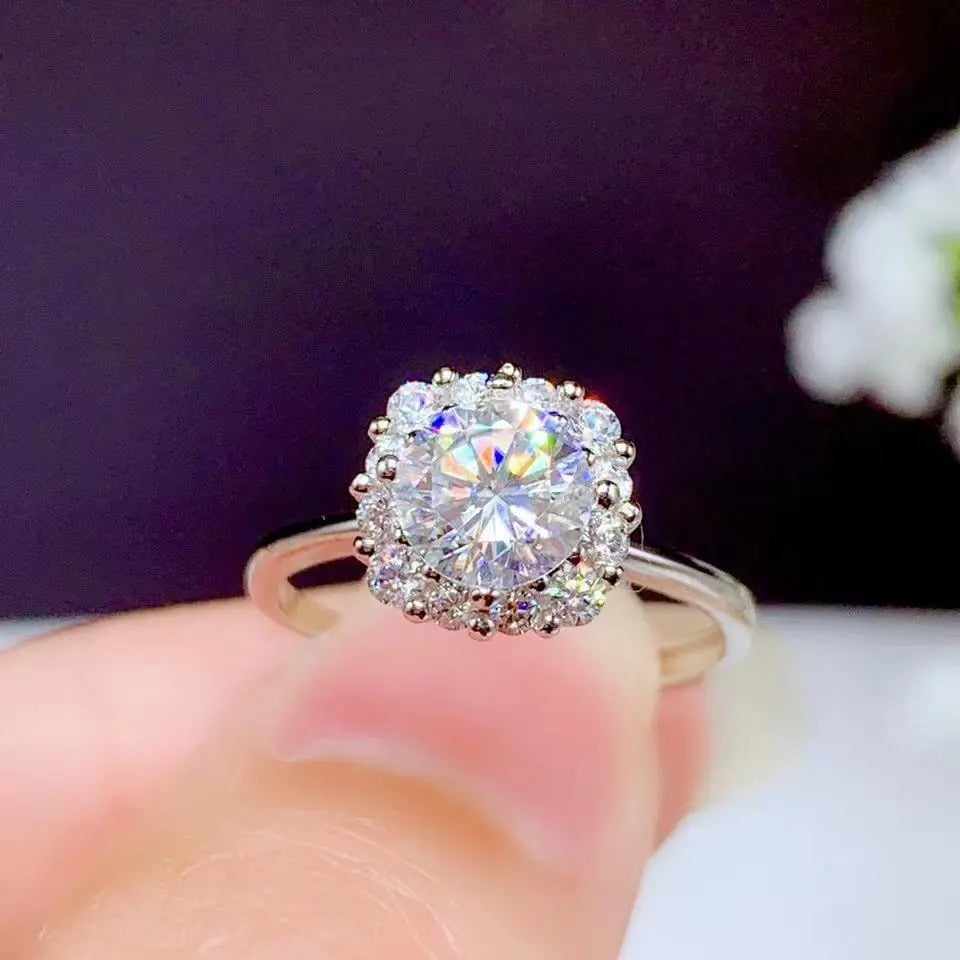 White Gold Plated Silver Halo Moissanite Ring 1ct Center Stone Moissanite Engagement Rings & Jewelry | Luxus Moissanite