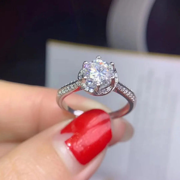 White Gold Plated Silver Halo Moissanite Ring 1ct Center Stone Moissanite Engagement Rings & Jewelry - Cool Engagement Ring | Luxus Moissanite