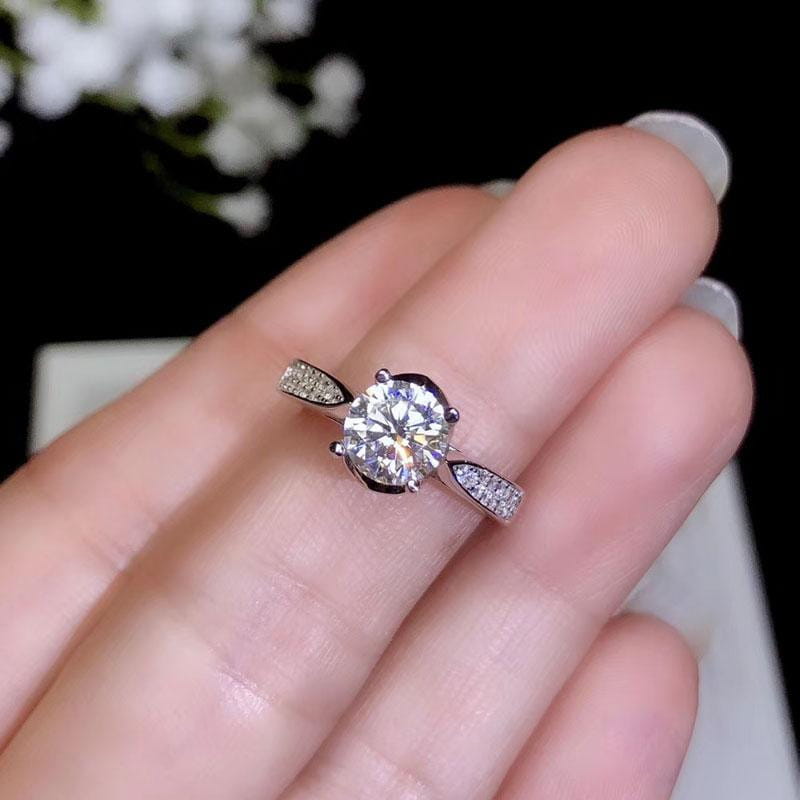White Gold Plated Silver Moissanite Ring 1ct Moissanite Engagement Rings & Jewelry -  Moissanite Ring for Sale| Luxus Moissanite